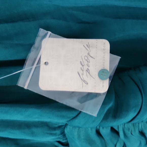 Free People, Meet Me There Ruched Button-Down Blouse, Green Balsam, Size XS, NWT - Picture 11 of 12